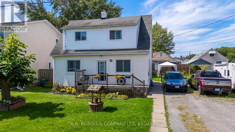 54 Clifford Avenue, Welland (Broadway), Ontario, L3C2G1, Welland (Broadway), Ontario — photo 1 of 5