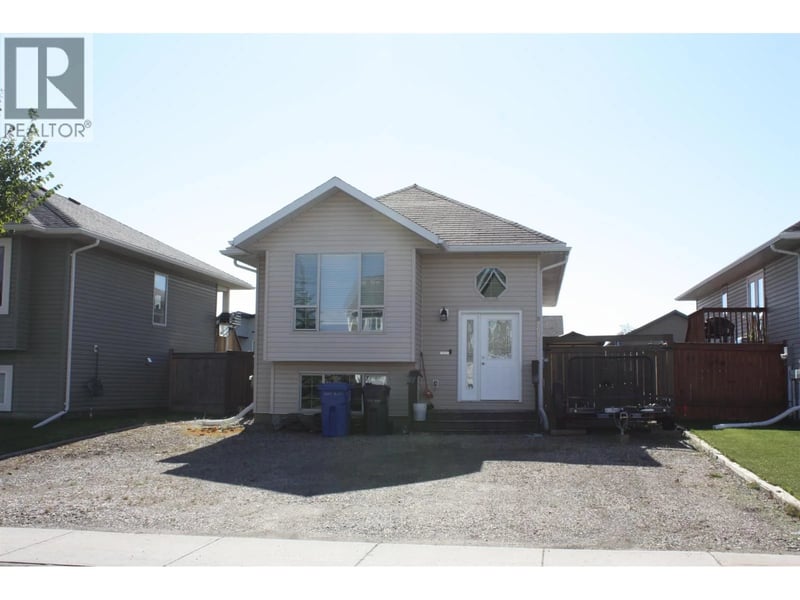 8307 86 Avenue, Fort St. John, British Columbia, V1J0G4, Fort St. John, British Columbia — photo 1 of 5