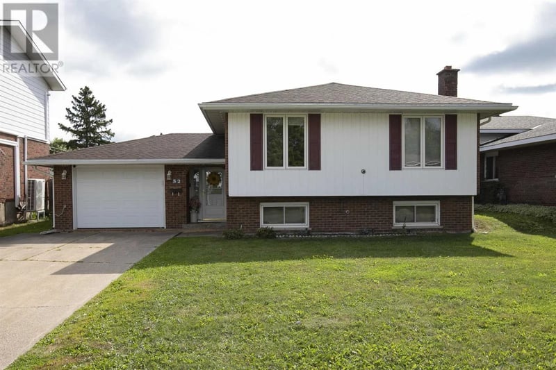 52 Danby RD, Sault Ste. Marie, Ontario, P6B5X6, Sault Ste. Marie, Ontario — photo 1 of 5