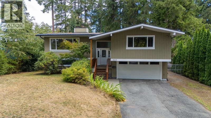6213 Lakes Road, Duncan, British Columbia, V9L4J8, Duncan, British Columbia — photo 1 of 5