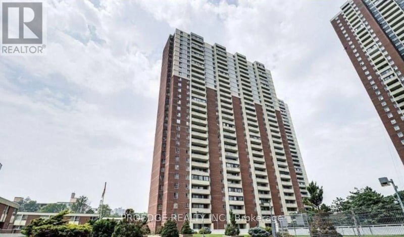 #102 5 Massey Square, Toronto (Crescent Town), Ontario, M4C5L6, Toronto (Crescent Town), Ontario — photo 1 of 5