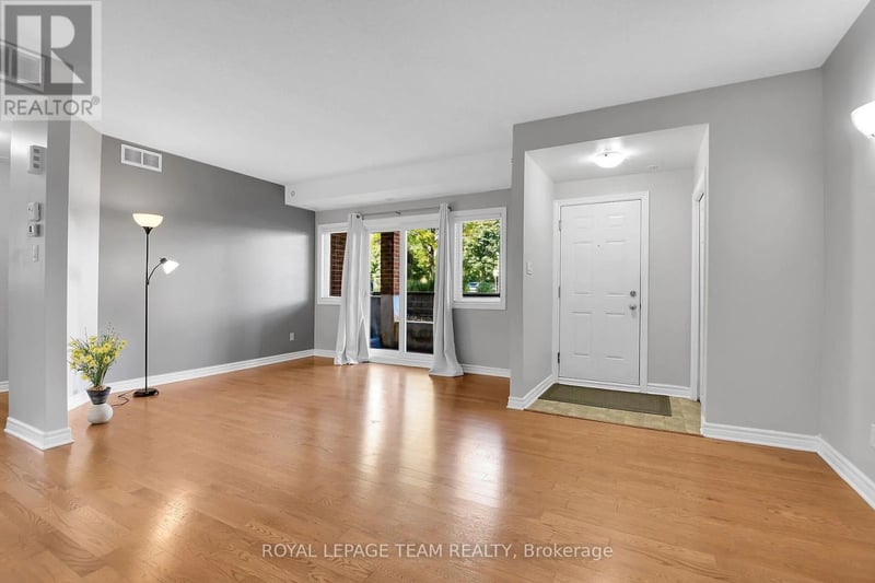 #H 105 Fraser Fields Way, Ottawa, Ontario, K2J5V1, Ottawa, Ontario — photo 1 of 5