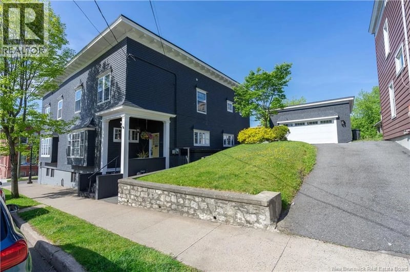 105 Carmarthen Street, Saint John, New Brunswick, E2L2N7, Saint John, New Brunswick — photo 1 of 5