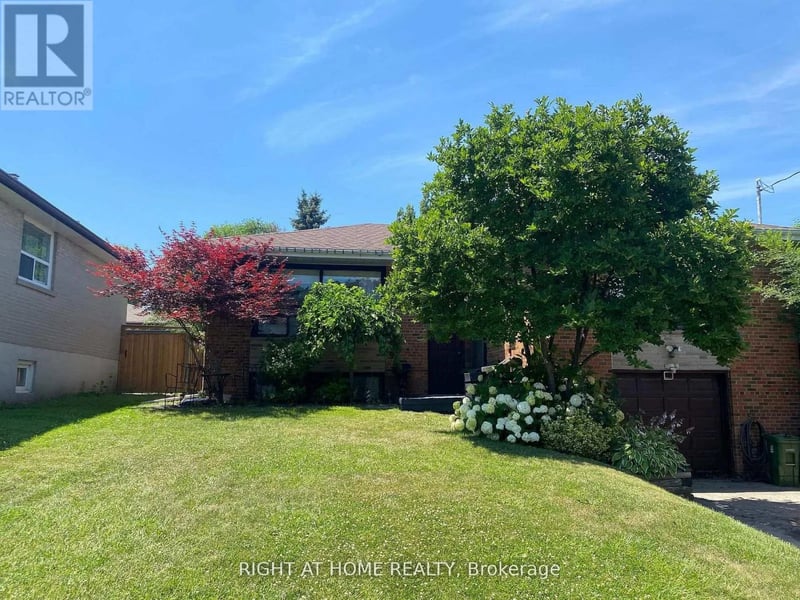 68 Barford Road, Toronto (Rexdale-Kipling), Ontario, M9W4H6, Toronto (Rexdale-Kipling), Ontario — photo 1 of 5