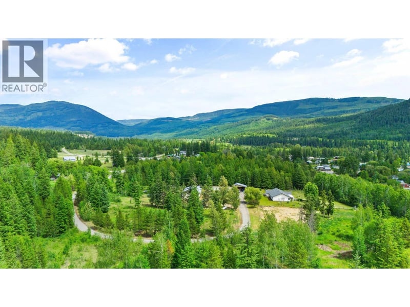 3056 HARMON Road, Vavenby, British Columbia, V0E3A0, Vavenby, British Columbia — photo 1 of 5