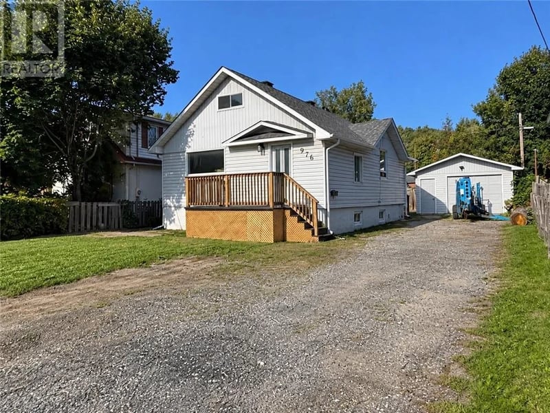 976 Bancroft Drive, Greater Sudbury, Ontario, P3B1R1, Greater Sudbury, Ontario — photo 1 of 5