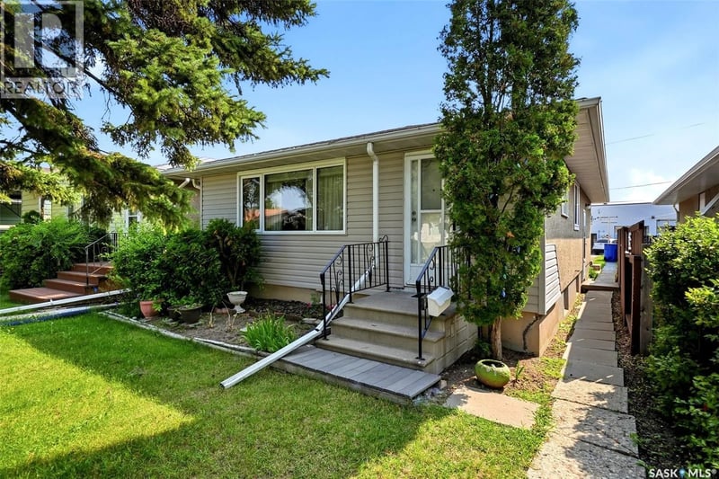 273 Angus STREET, Regina, Saskatchewan, S4R3K5, Regina, Saskatchewan — photo 1 of 5