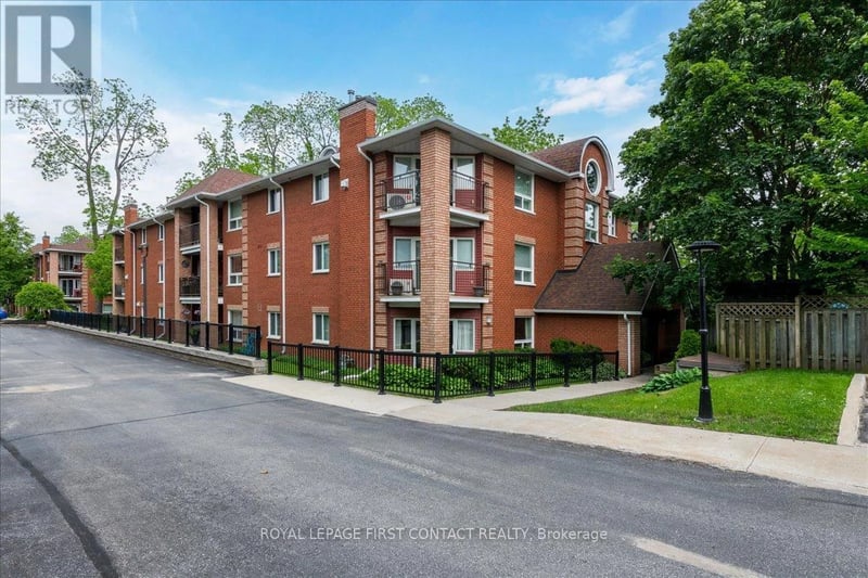 #102 131 Clapperton Street, Barrie (Wellington), Ontario, L4M3G3, Barrie (Wellington), Ontario — photo 1 of 5