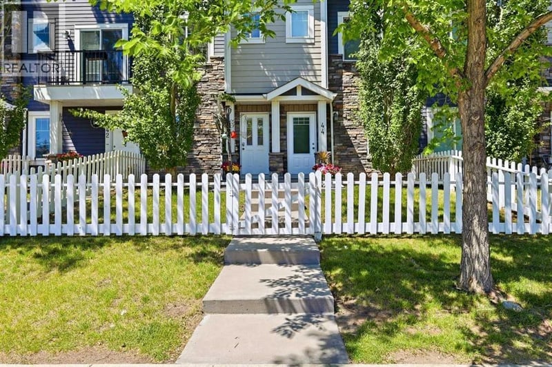 300 Marina Drive, Chestermere, Alberta, T1X0P6, Chestermere, Alberta — photo 1 of 5