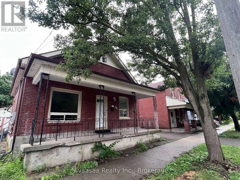 36 Pearl Street, Brantford, Ontario, N3T3N6, Brantford, Ontario — photo 1 of 5