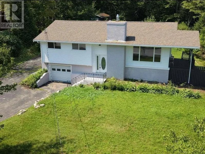 61 Chalamont Drive, Hammonds Plains, Nova Scotia, B3Z1H8, Hammonds Plains, Nova Scotia — photo 1 of 5