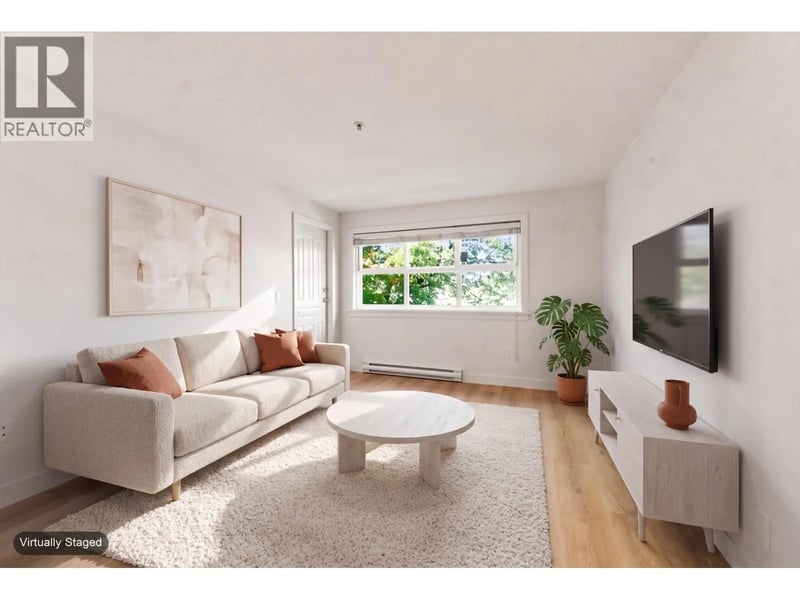 #301 2928 COMMERCIAL Drive, Vancouver, British Columbia, V5N4C9, Vancouver, British Columbia — photo 1 of 5