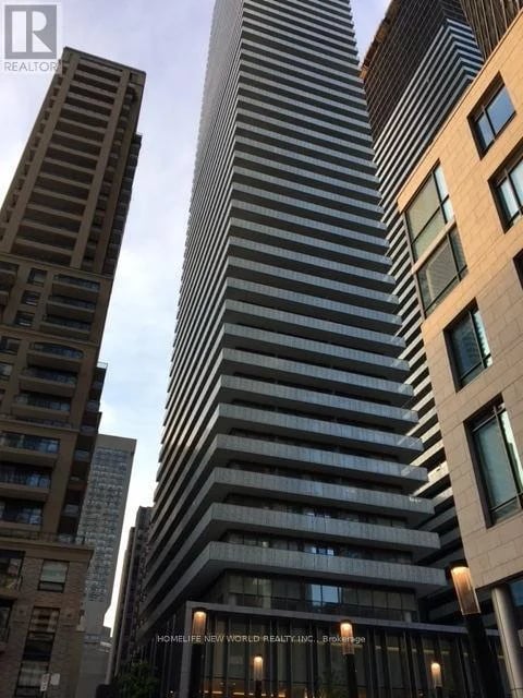 #705 42 Charles Street East, Toronto (Church-Yonge Corridor), Ontario, M4Y0B7, Toronto (Church-Yonge Corridor), Ontario — photo 1 of 5