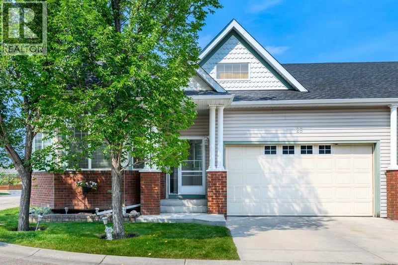 25 Prestwick Pond Terrace Southeast, Calgary, Alberta, T2Z2K1, Calgary, Alberta — photo 1 of 5