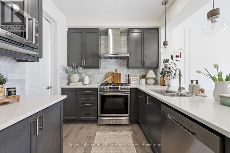 #27 1222 Rose Way, Milton (CB Cobban), Ontario, L9E1P2, Milton (CB Cobban), Ontario — photo 1 of 5