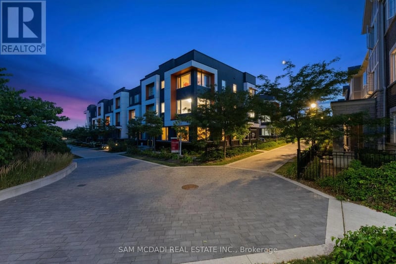 #34 3006 Creekshore Common, Oakville (GO Glenorchy), Ontario, L6M0Y6, Oakville (GO Glenorchy), Ontario — photo 1 of 5
