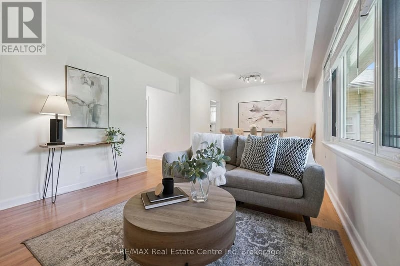 9 Hamel Avenue, Guelph (Exhibition Park), Ontario, N1H5L9, Guelph (Exhibition Park), Ontario — photo 1 of 5