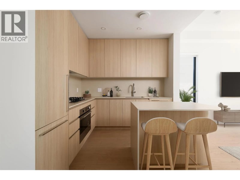 2407 GRANDVIEW Highway, Vancouver, British Columbia, V5M2E1, Vancouver, British Columbia — photo 1 of 5