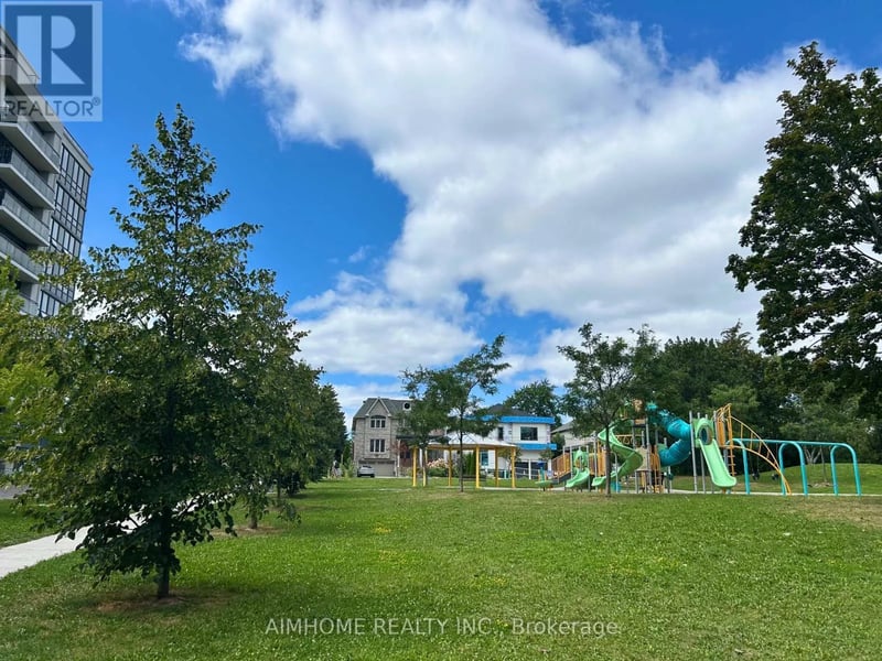#217 370 Highway 7 East, Richmond Hill (Doncrest), Ontario, L4B0C4, Richmond Hill (Doncrest), Ontario — photo 1 of 5
