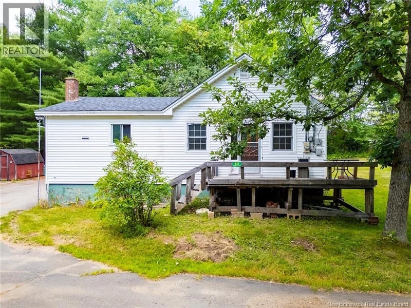 82 Chestnut Drive, Minto, New Brunswick, E4B3L5, Minto, New Brunswick — photo 1 of 5