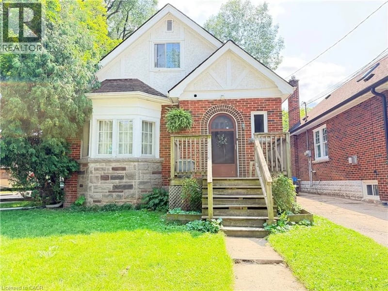 1 NORWOOD Road, Hamilton, Ontario, L8S3P8, Hamilton, Ontario — photo 1 of 5