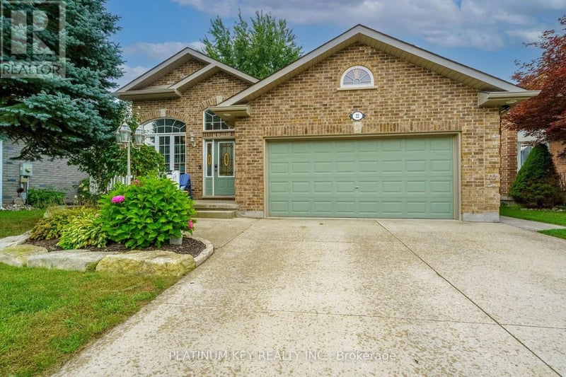 22 Ridge Street, Strathroy-Caradoc (SW), Ontario, N7G4J9, Strathroy-Caradoc (SW), Ontario — photo 1 of 5