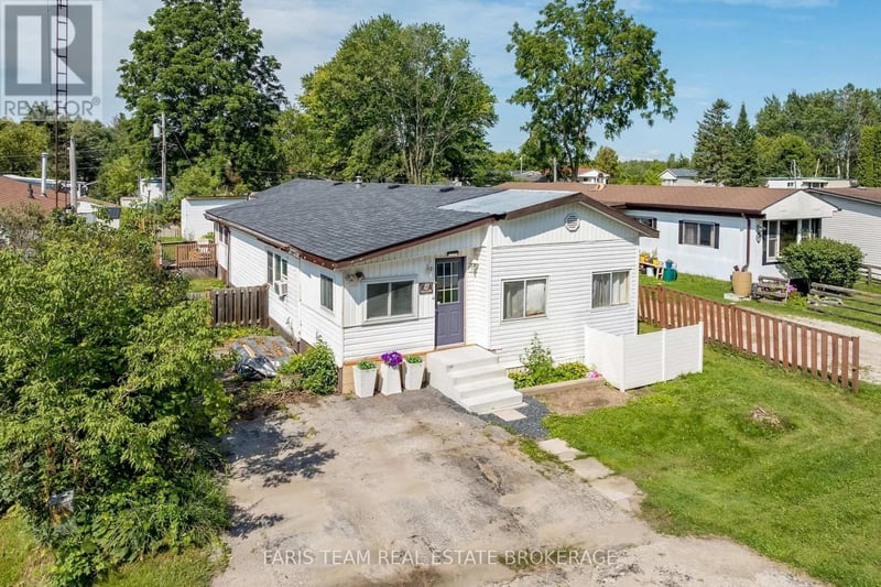 12 Centre Park Road, Essa, Ontario, L0M1B1, Essa, Ontario — photo 1 of 5
