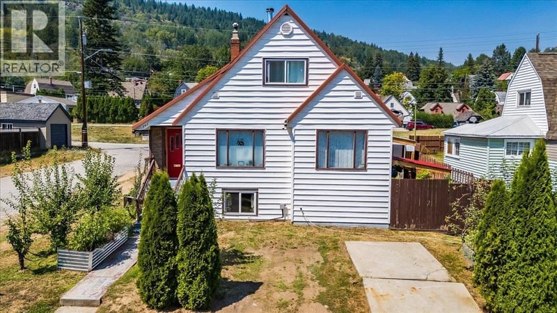 795 Kipling Street, Warfield, British Columbia, V1R2A3, Warfield, British Columbia — photo 1 of 5