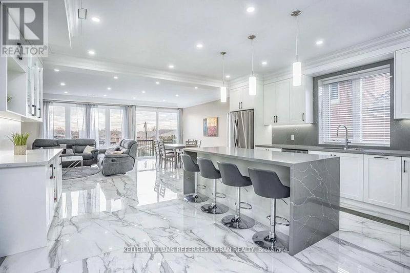 83 Floral Parkway, Toronto (Maple Leaf), Ontario, M6L2C3, Toronto (Maple Leaf), Ontario — photo 1 of 5