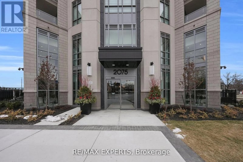 #203 2075 King Road, King (King City), Ontario, L7B0R6, King (King City), Ontario — photo 1 of 5