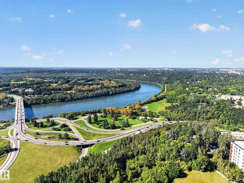 #803 10011 123 ST NW, Edmonton, Alberta, T5N1M9, Edmonton, Alberta — photo 1 of 5