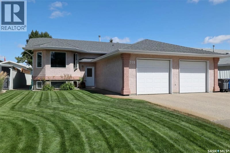 318 Hillside CRESCENT, Pilot Butte, Saskatchewan, S0G3Z0, Pilot Butte, Saskatchewan — photo 1 of 5