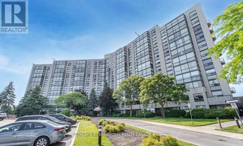 #301 40 Harding Boulevard West, Richmond Hill (Harding), Ontario, L4C9S5, Richmond Hill (Harding), Ontario — photo 1 of 5
