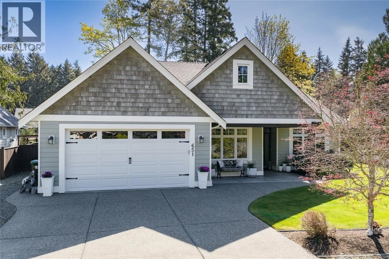 651 Eaglecrest Drive, Qualicum Beach, British Columbia, V9K1E4, Qualicum Beach, British Columbia — photo 1 of 5
