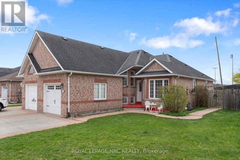 147 St Lawrence Drive, Welland (N. Welland), Ontario, L3C7H6, Welland (N. Welland), Ontario — photo 1 of 5