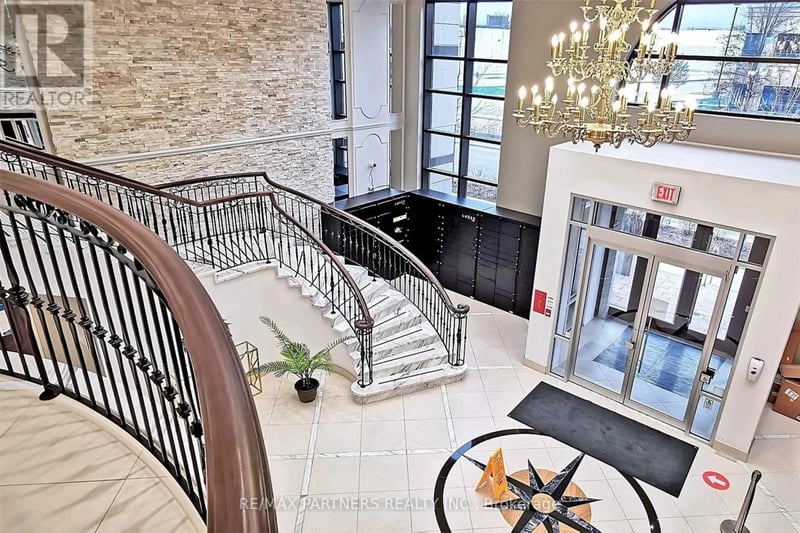 #605 38 Cedarland Drive, Markham (Unionville), Ontario, L6G0G7, Markham (Unionville), Ontario — photo 1 of 5