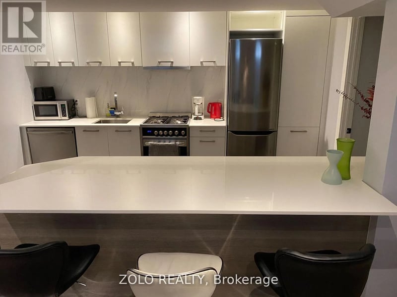144 Northcliffe Boulevard, Toronto (Oakwood Village), Ontario, M6E3K6, Toronto (Oakwood Village), Ontario — photo 1 of 5
