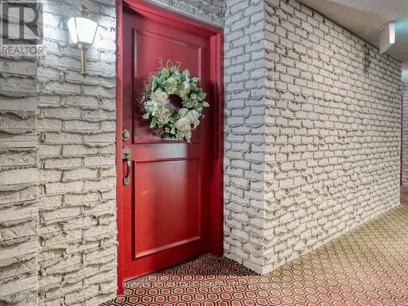 #307 693 Windermere Road, London North (North G), Ontario, N5X2P1, London North (North G), Ontario — photo 1 of 5