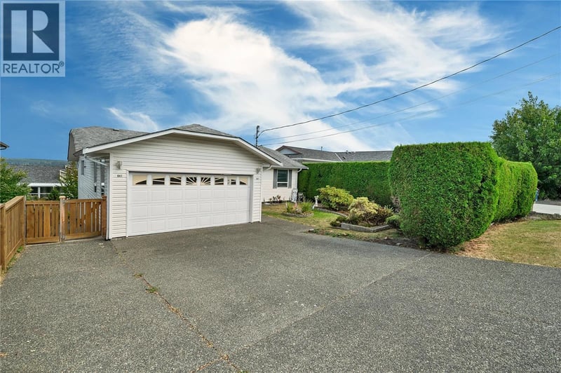 641 ALDER Street South, Campbell River, British Columbia, V9W6B3, Campbell River, British Columbia — photo 1 of 5