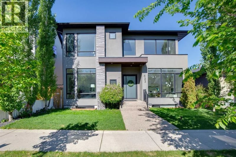 423 7A Street Northeast, Calgary, Alberta, T2E4E9, Calgary, Alberta — photo 1 of 5