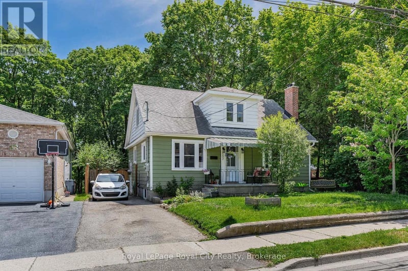 157 Grange Street, Guelph (St. George's), Ontario, N1E2V7, Guelph (St. George's), Ontario — photo 1 of 5
