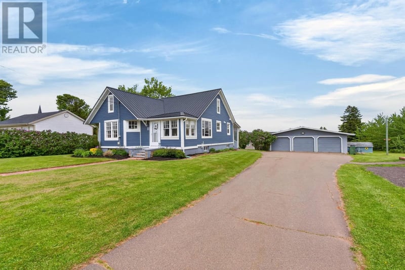 11 School Street, Kensington, Prince Edward Island, C0B1M0, Kensington, Prince Edward Island — photo 1 of 5