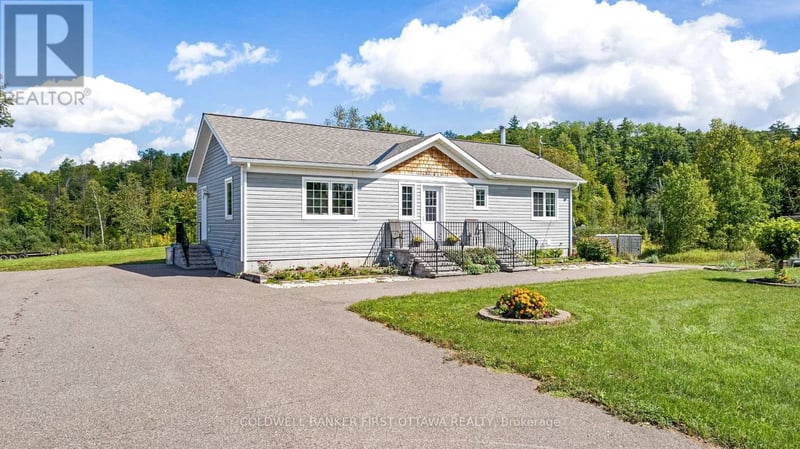 8688 Highway 511, Lanark Highlands, Ontario, K0G1K0, Lanark Highlands, Ontario — photo 1 of 5