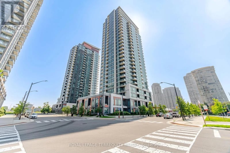 #703 75 Eglinton Avenue West, Mississauga (Hurontario), Ontario, L5R0E5, Mississauga (Hurontario), Ontario — photo 1 of 5