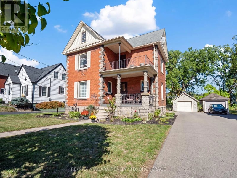 18 Emerick Avenue, Fort Erie (Central), Ontario, L2A2W3, Fort Erie (Central), Ontario — photo 1 of 5