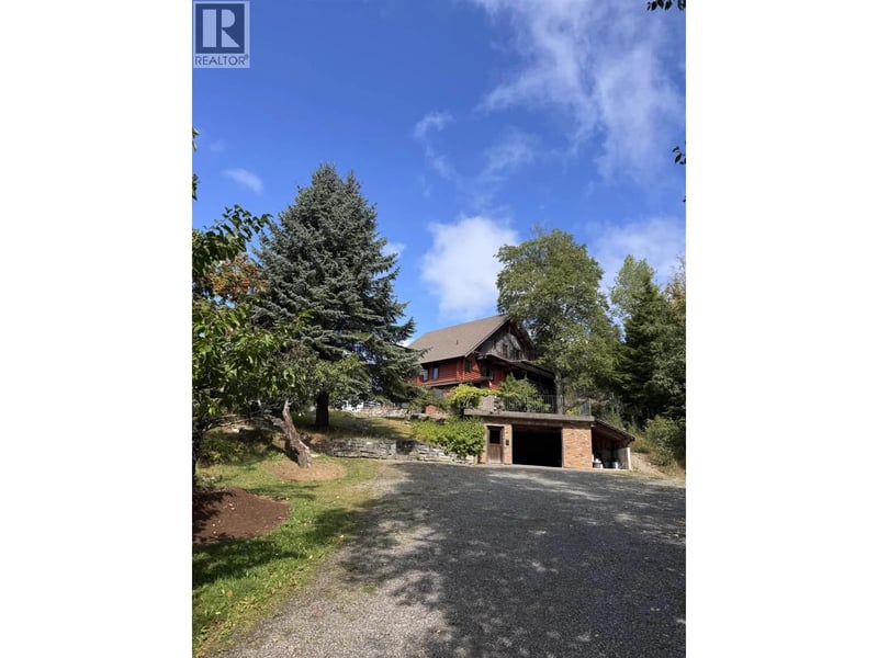 2670 THORNHILL Street, Terrace, British Columbia, V8G4Z7, Terrace, British Columbia — photo 1 of 5