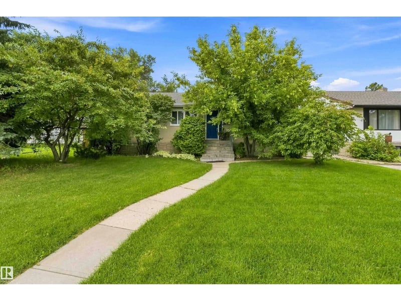 11840 ST ALBERT TR NW, Edmonton, Alberta, T5L4G4, Edmonton, Alberta — photo 1 of 5