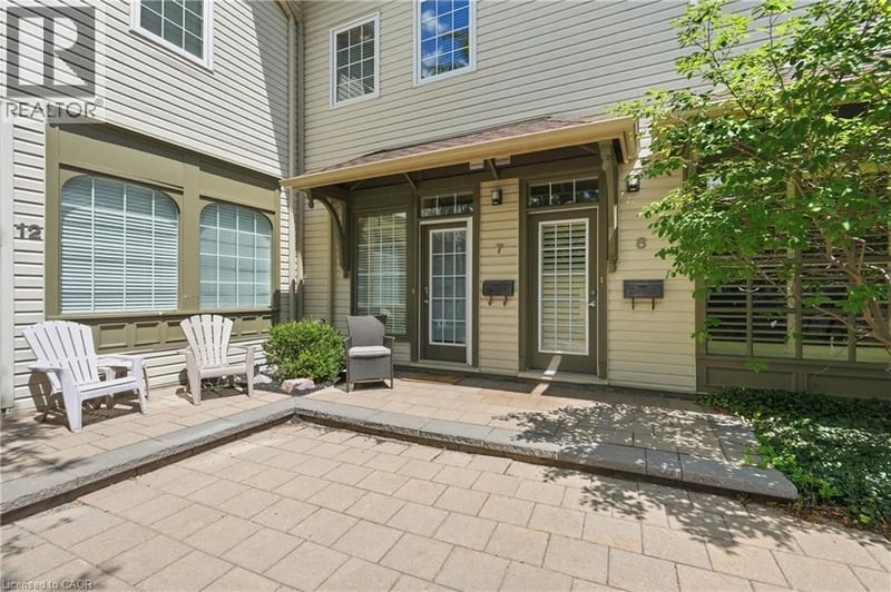 #7 49 ONTARIO Street, Grimsby, Ontario, L3M3H2, Grimsby, Ontario — photo 1 of 5