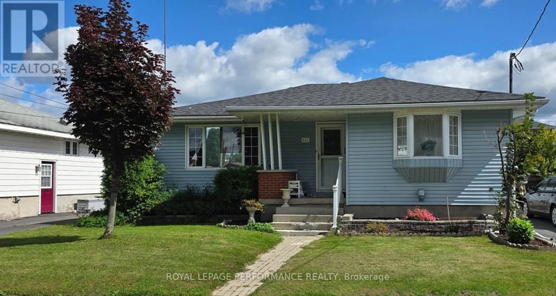 641 Burton Avenue, Cornwall, Ontario, K6J3Y5, Cornwall, Ontario — photo 1 of 5