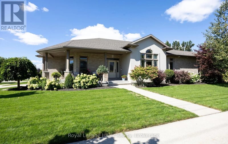 2 Findlay Place, Stratford, Ontario, N5A0A7, Stratford, Ontario — photo 1 of 5